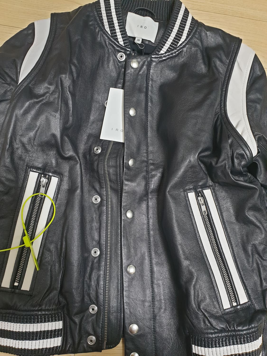 새상품 IRO 가죽봄버 사이즈38 상품이미지1