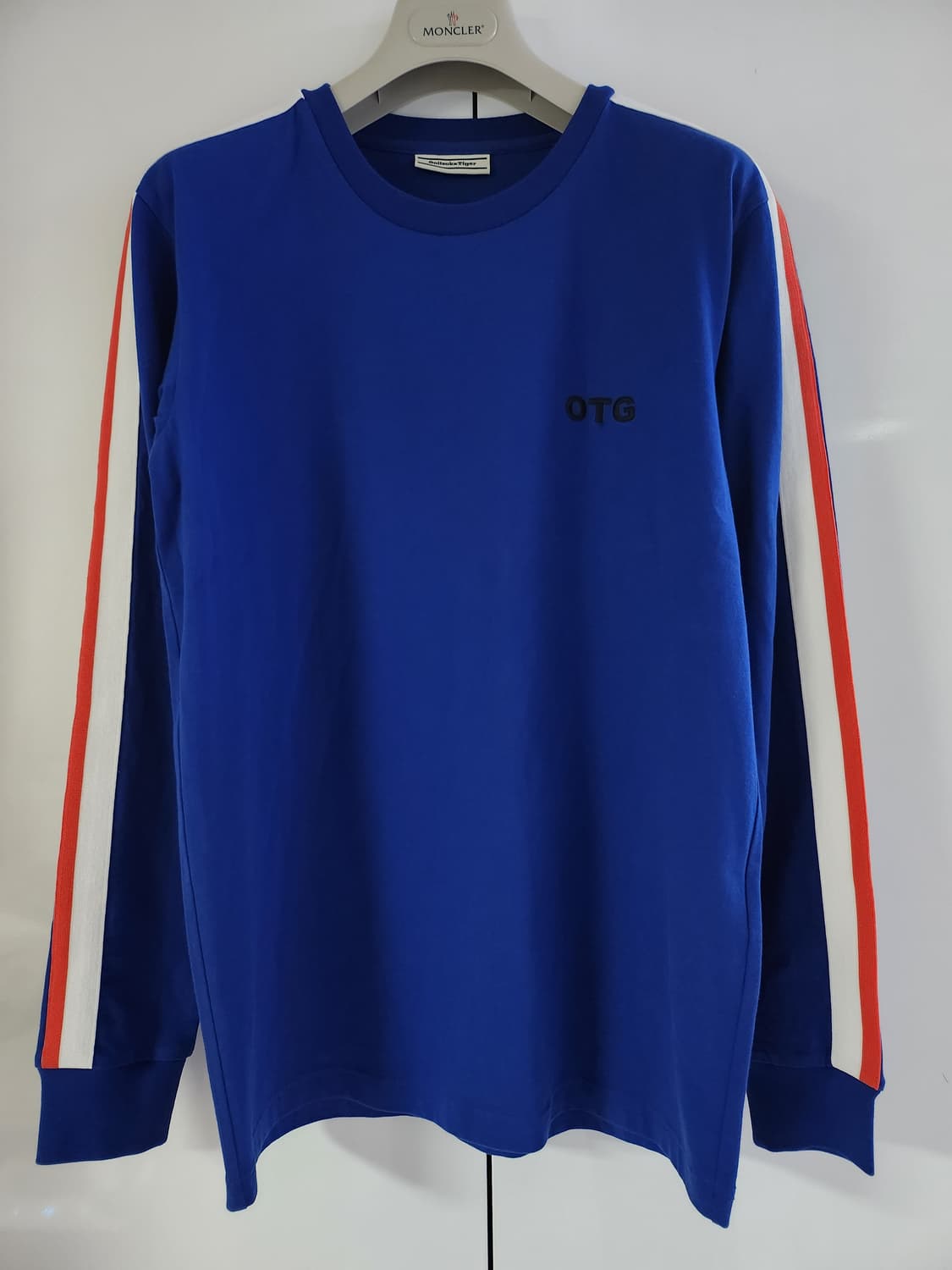 오니츠카티이거 긴팔티셔츠 상품이미지1