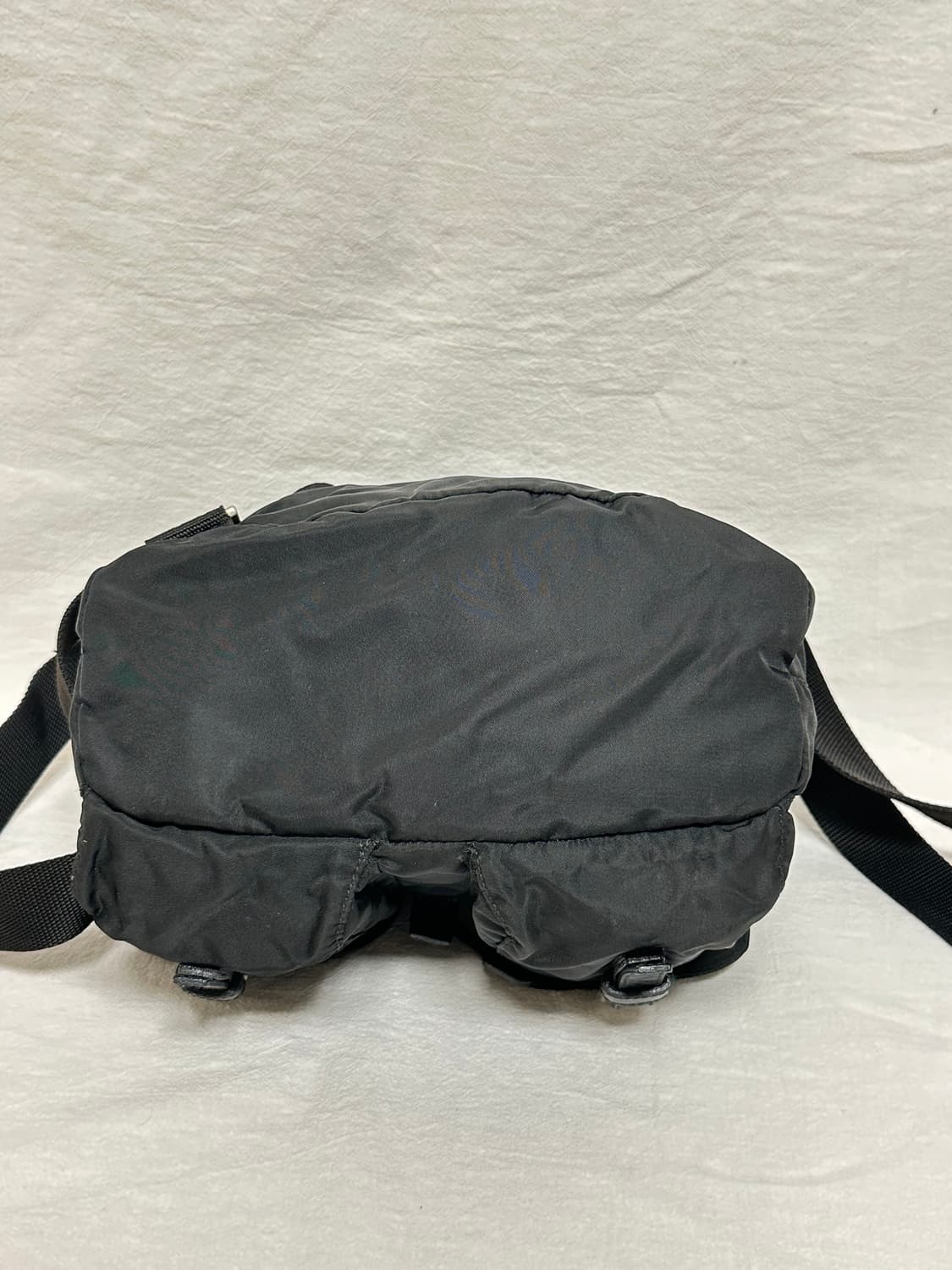 정품 프라다 포코노 나일론 투포켓 스몰 백팩 블랙 상품이미지8