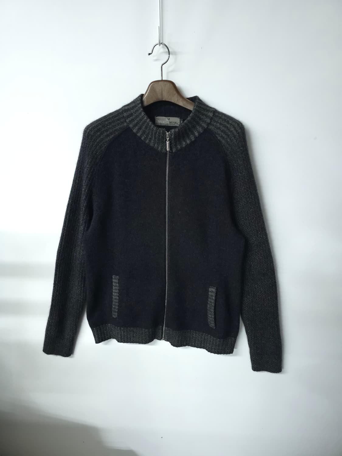 메리노밍크 배색 니트집업(남성100) 상품이미지1