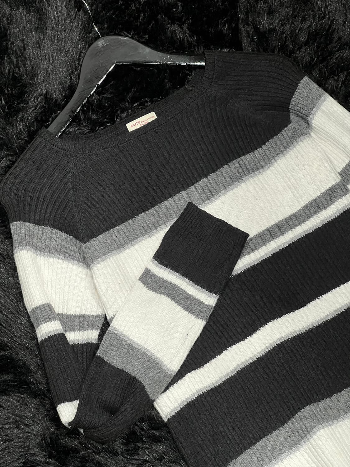 Earth music Knit 상품이미지3