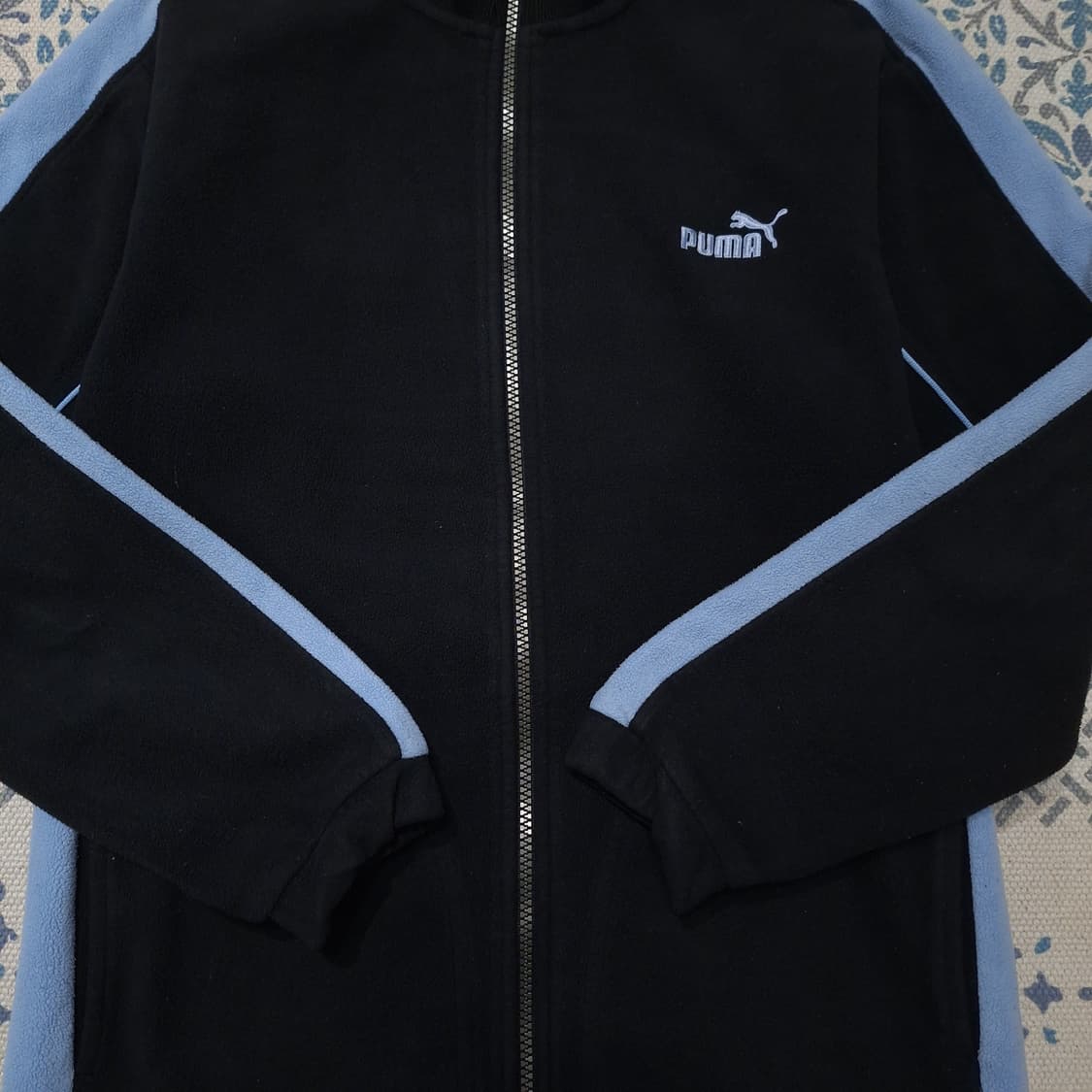 PUMA JP 블랙 스카이블루 라이닝 스펠아웃 플리스 후리스 집업 자켓 상품이미지7