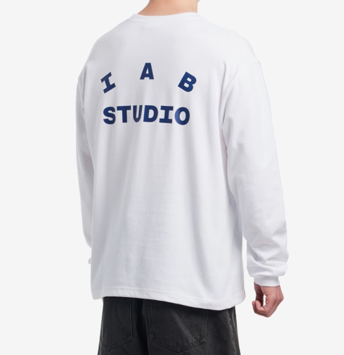 (새상품) 25FW IAB Studio 아이앱 스튜디오 롱슬리브 화이트X 상품이미지4