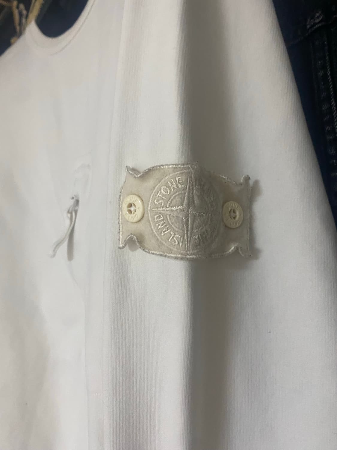 [정품] 스톤아일랜드 고스트피스 화이트 와펜 맨투맨 S 상품이미지2