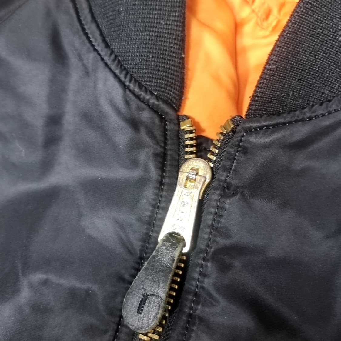 알파인더스트리 MA-1 블랙 항공점퍼(라지) 상품이미지3