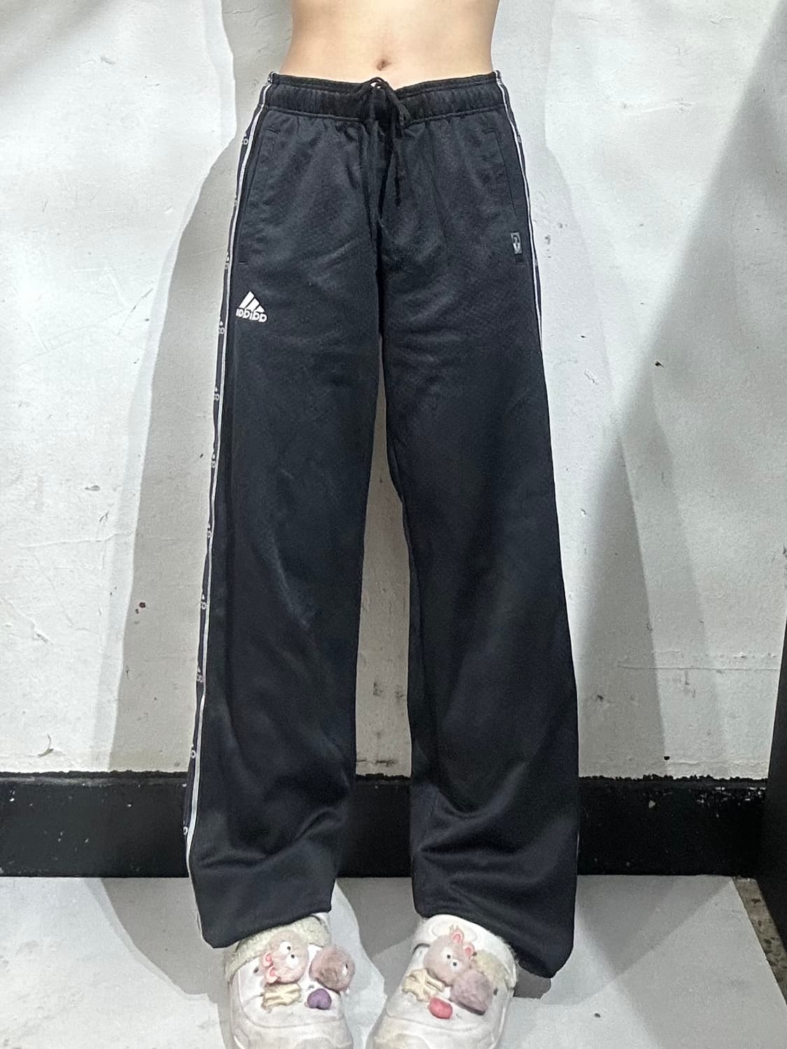 아디다스 블랙 로고 사이드 라인 와이드 추리닝 바지 M 상품이미지2