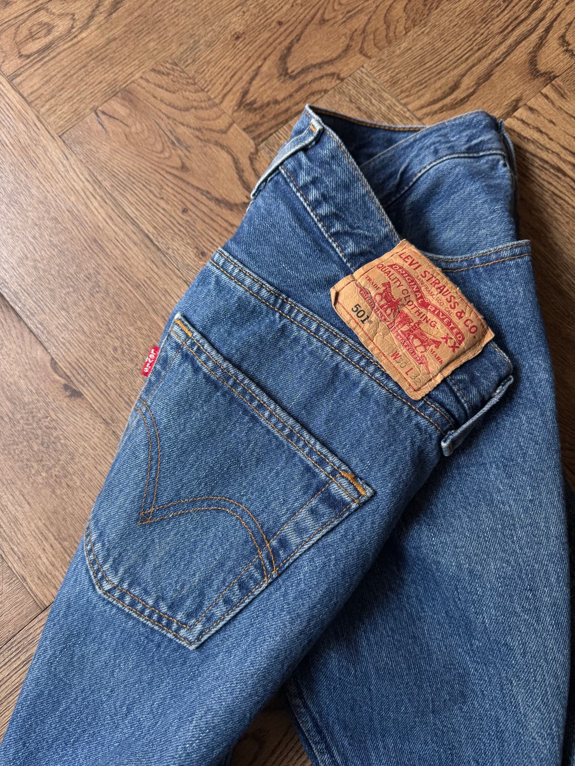 [30]리바이스 유럽 501 빈티지 워싱 스트레이트핏 데님 팬츠 상품이미지5