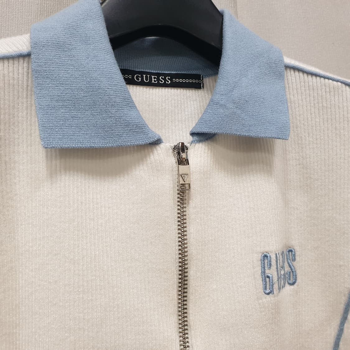 게스 여성 배색 반팔 집업 가디건 F 상품이미지3