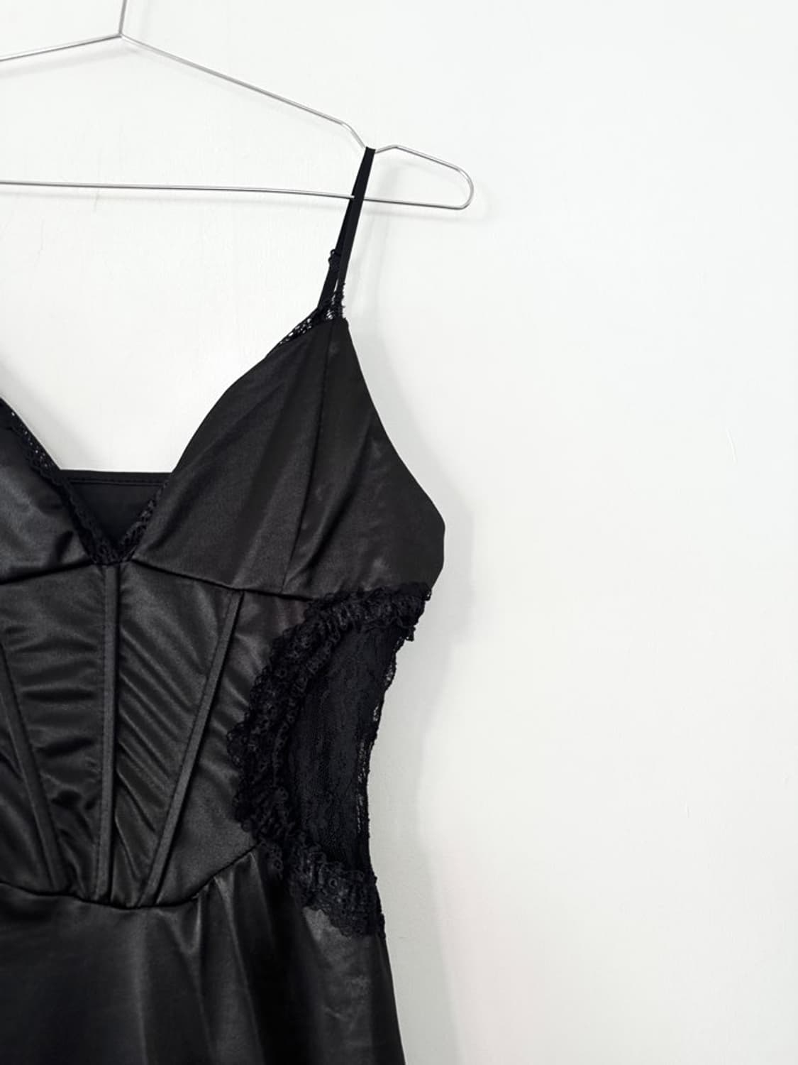 Gothic feminine slip ops / black 상품이미지3