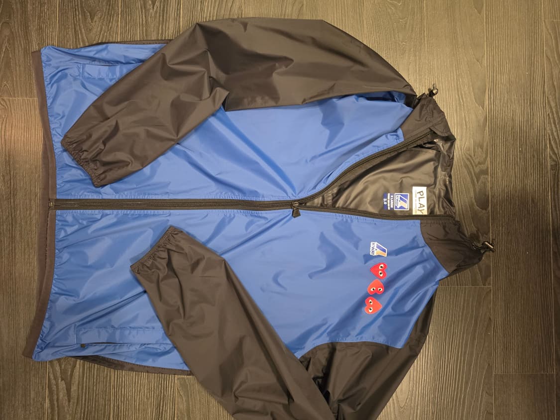 플레이 꼼데가르송 x 까웨 풀 집 자켓 블루 블랙 상품이미지4