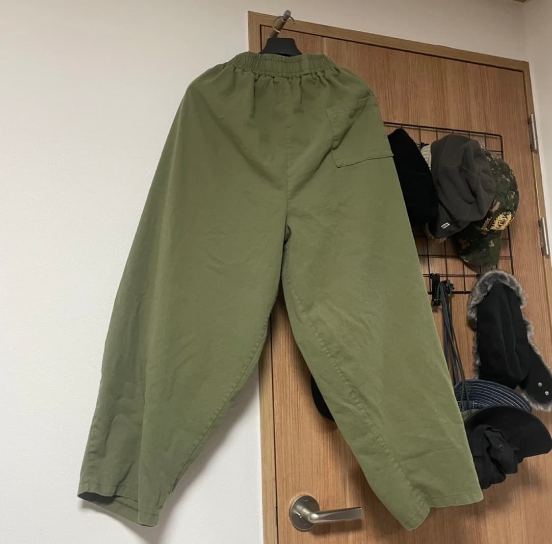 (Free)세미카지 린넨 밴딩 벌룬팬츠 카키 상품이미지3