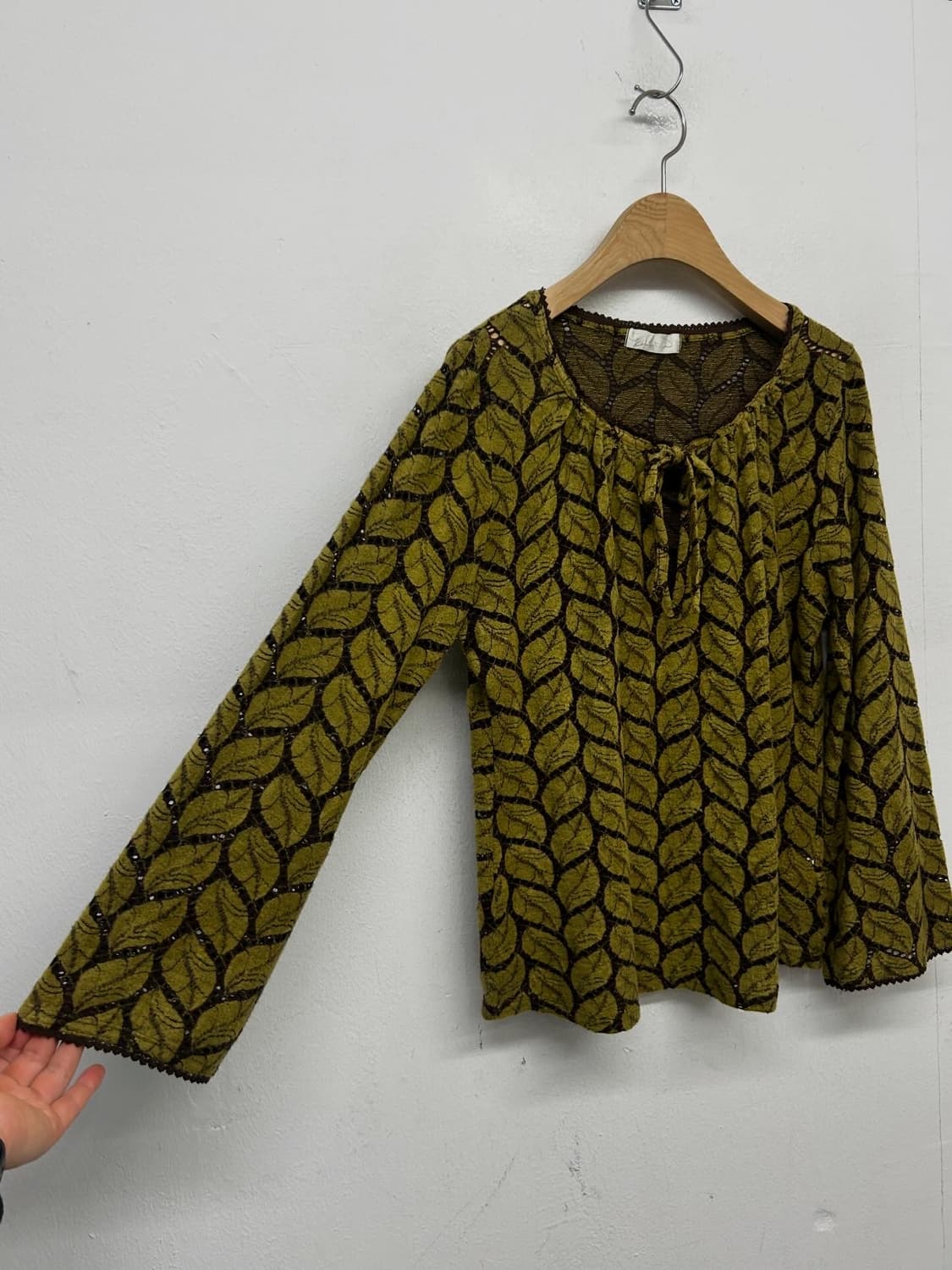 JPN 빈티지 올리브색 잎사귀 패턴 블라우스 상품이미지3