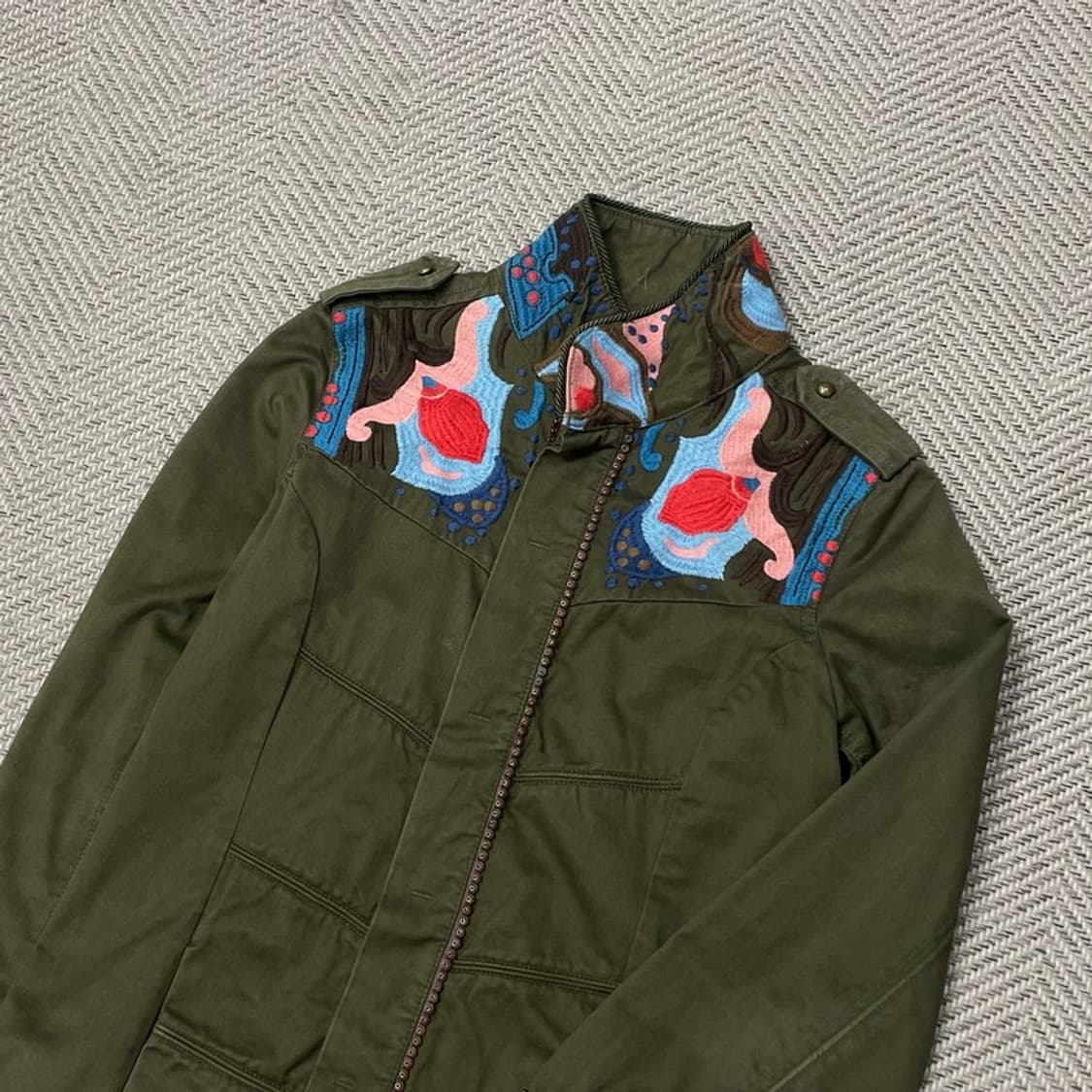 오일릴리 자수 디테일 자켓 v0070 상품이미지3