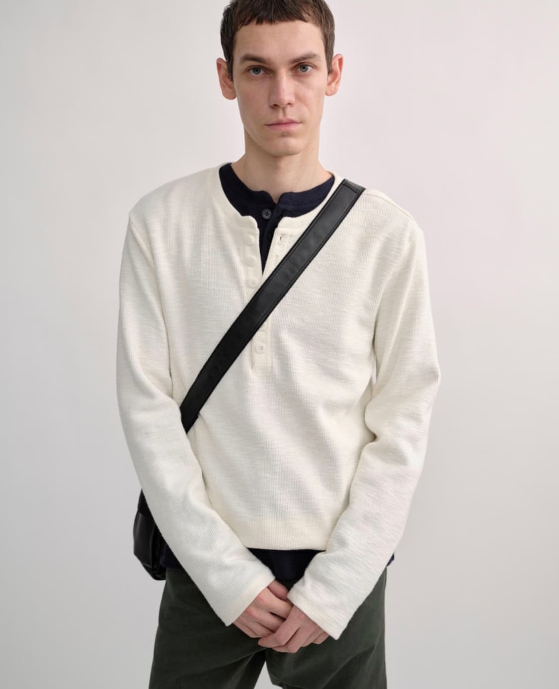 컬러컬러 버튼 헨리 넥 상품이미지1