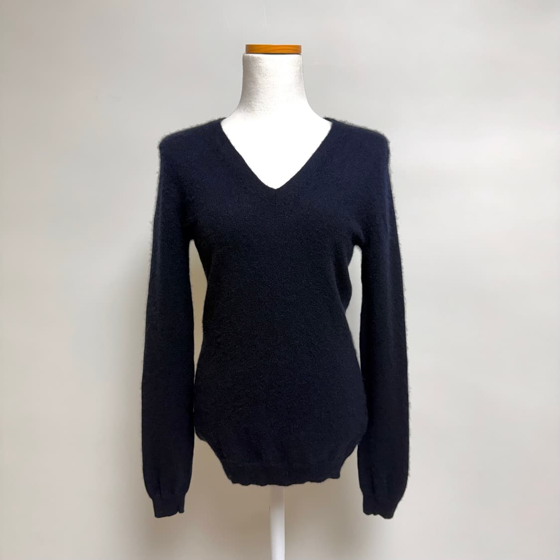 [캐시미어 100%] 유니클로 네이비 브이넥 니트 M 상품이미지2