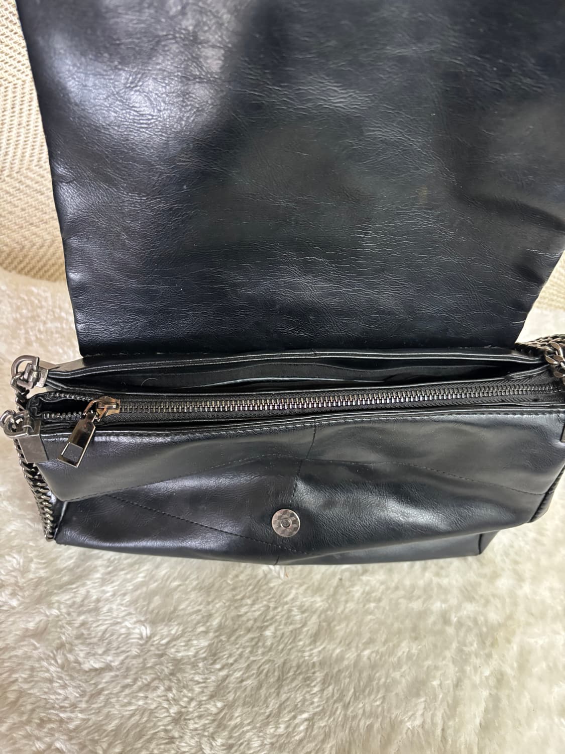 자라(Zara) 락 플랩 숄더 백(손잡이부분 사용감 많음) 상품이미지4