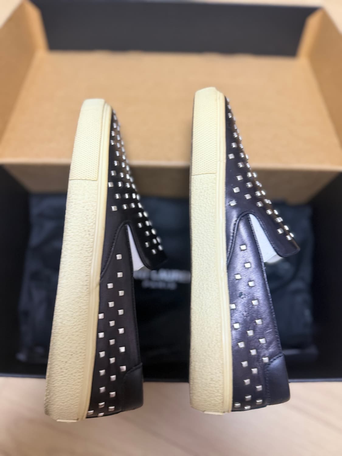 생로랑 스터드 스케이트 슬립온 상품이미지4