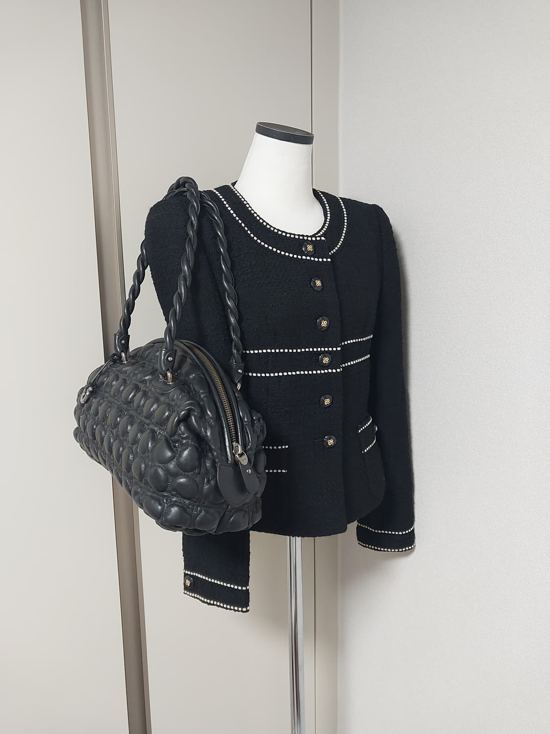 정품 페라가모 퀼팅 레더 숄더백 상품이미지2