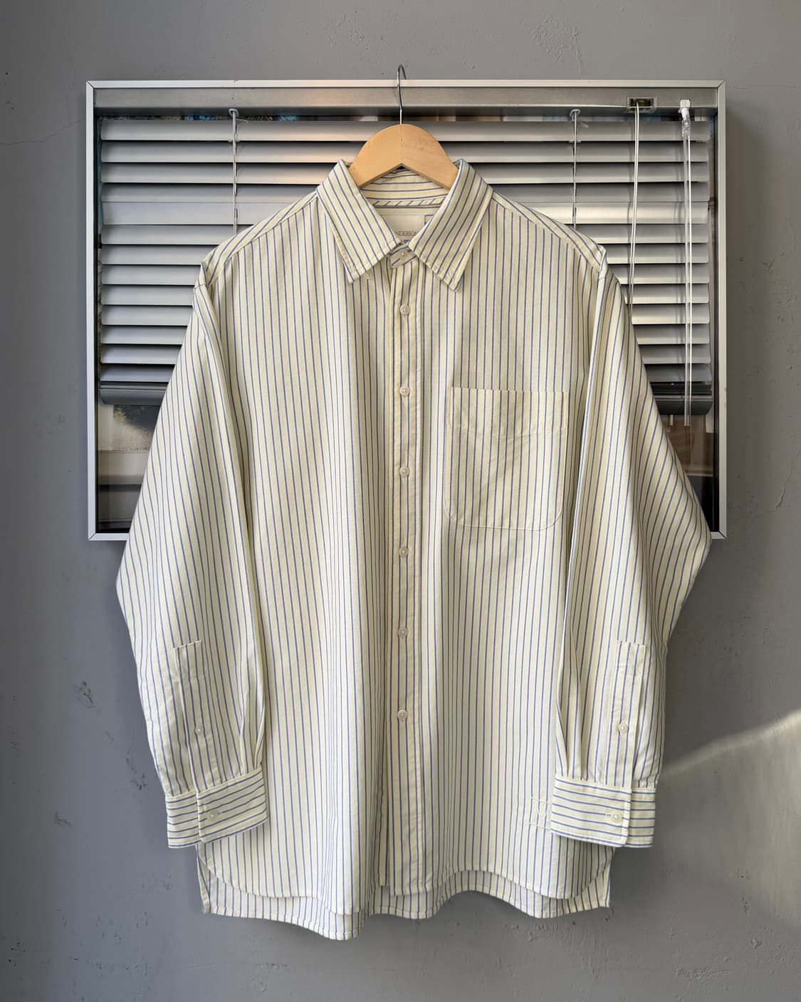 UNIQLO x JW ANDERSON stripe shirt 상품이미지1