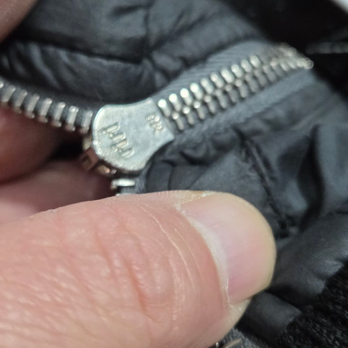 프라다 패딩 상품이미지4