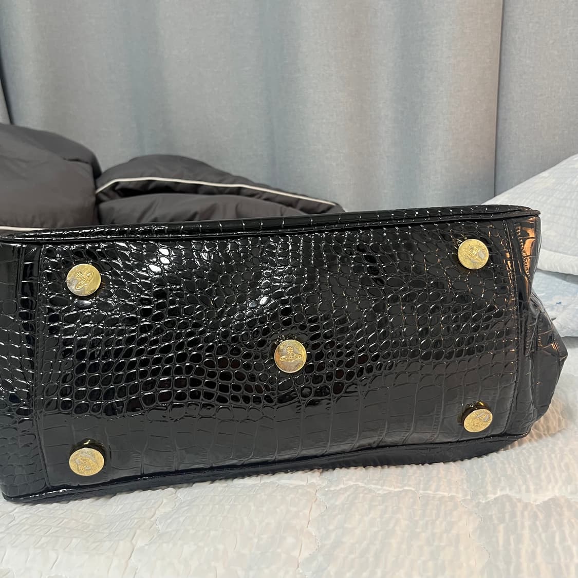 비비안웨스트우드 빅 숄더백 상품이미지4