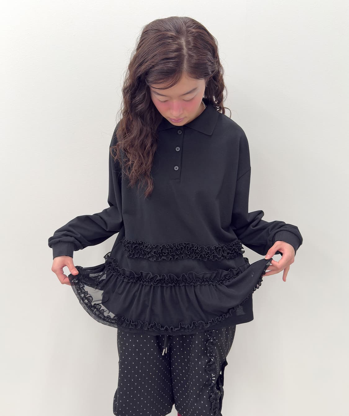 타입서비스 Frilled Hem Collar Top 프릴 티셔츠 상품이미지1