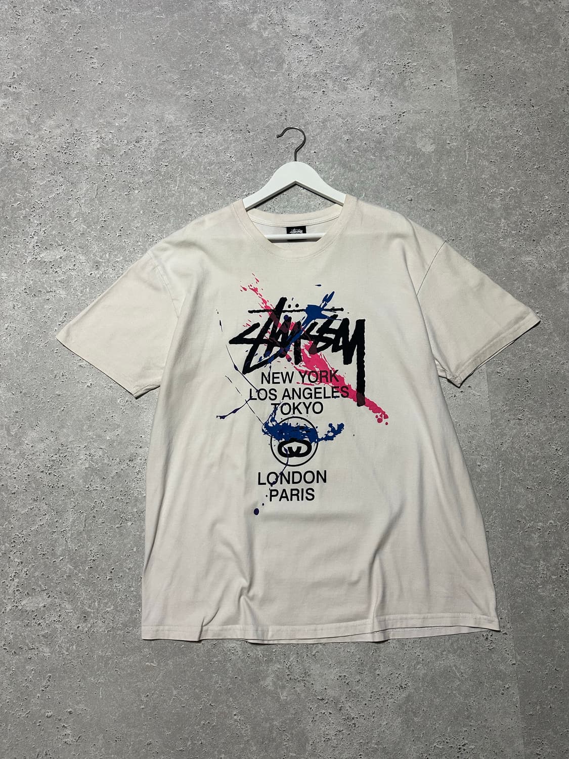 스투시 페인팅 월드투어 화이트 반팔티 상품이미지2