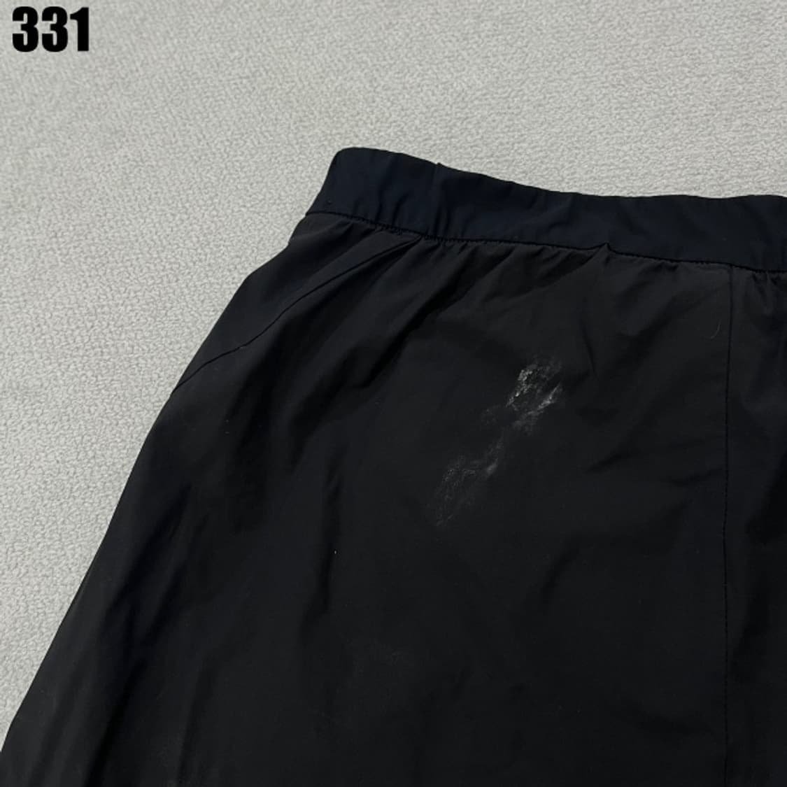 데상트 블랙 반바지  상품이미지7