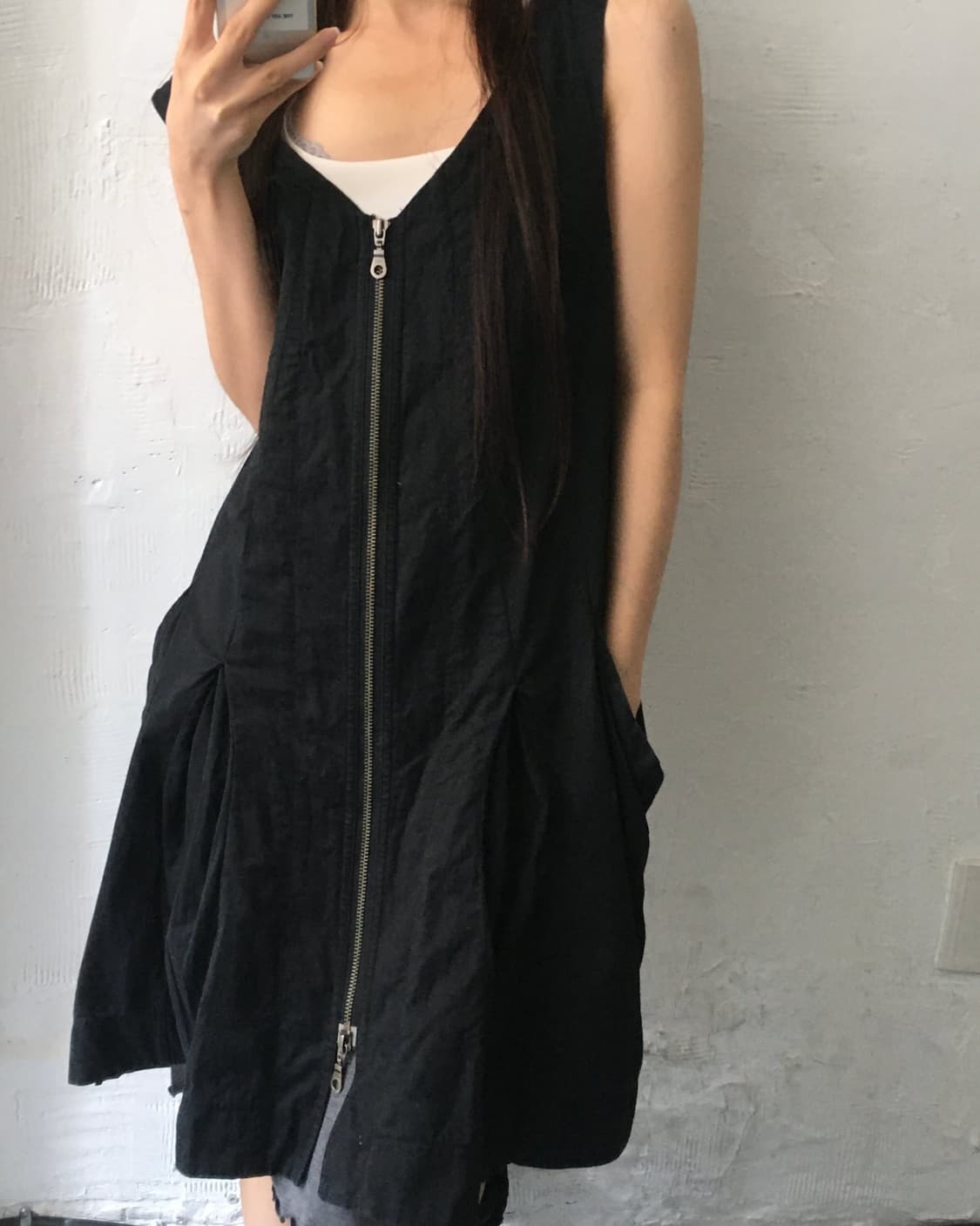 ISSEY MIYAKE 이세이미야케 블랙 슬리브리스 집업 원피스 상품이미지3