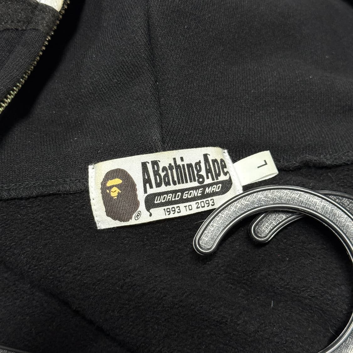 베이프 x 바운티헌터 매드샤크 풀 집업 후디 풀 구성 상품이미지8