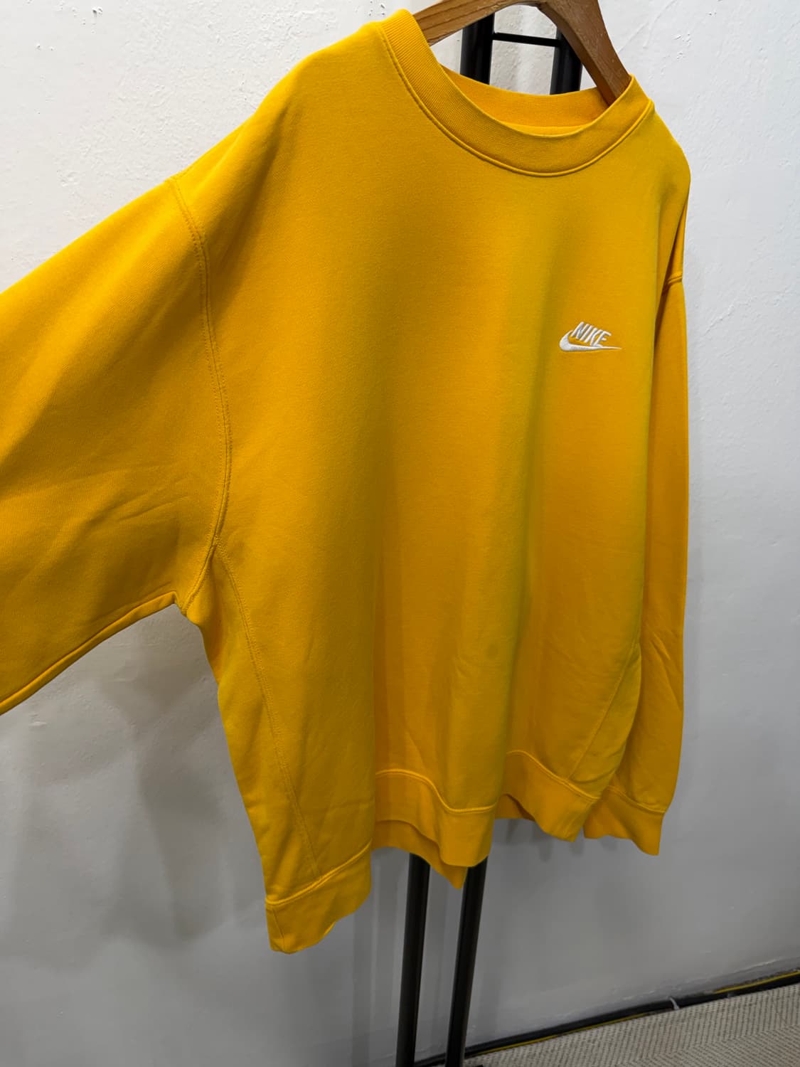 정품) 나이키 남성 스우시 맨투맨 옐로우 XL 상품이미지2