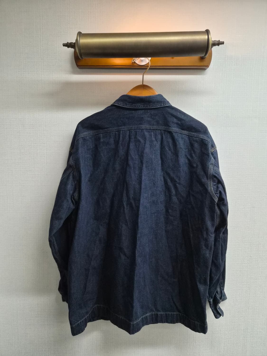 L/105) 유니클로 U 오버핏 데님셔츠 팝니다 상품이미지2