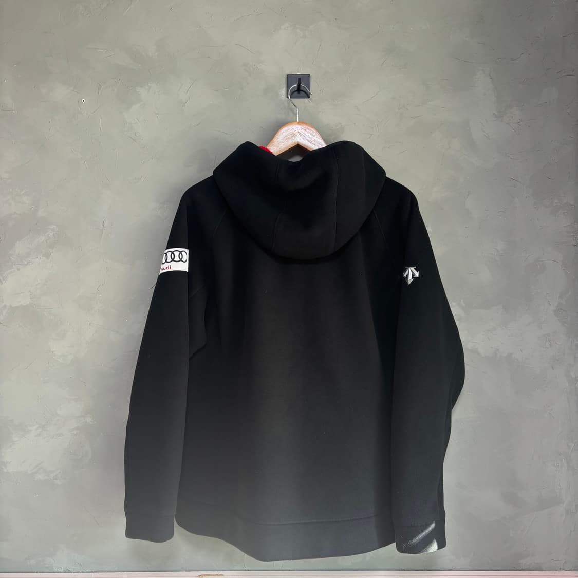 데상트 아우디 스위스 스키팀 플리스 상품이미지5