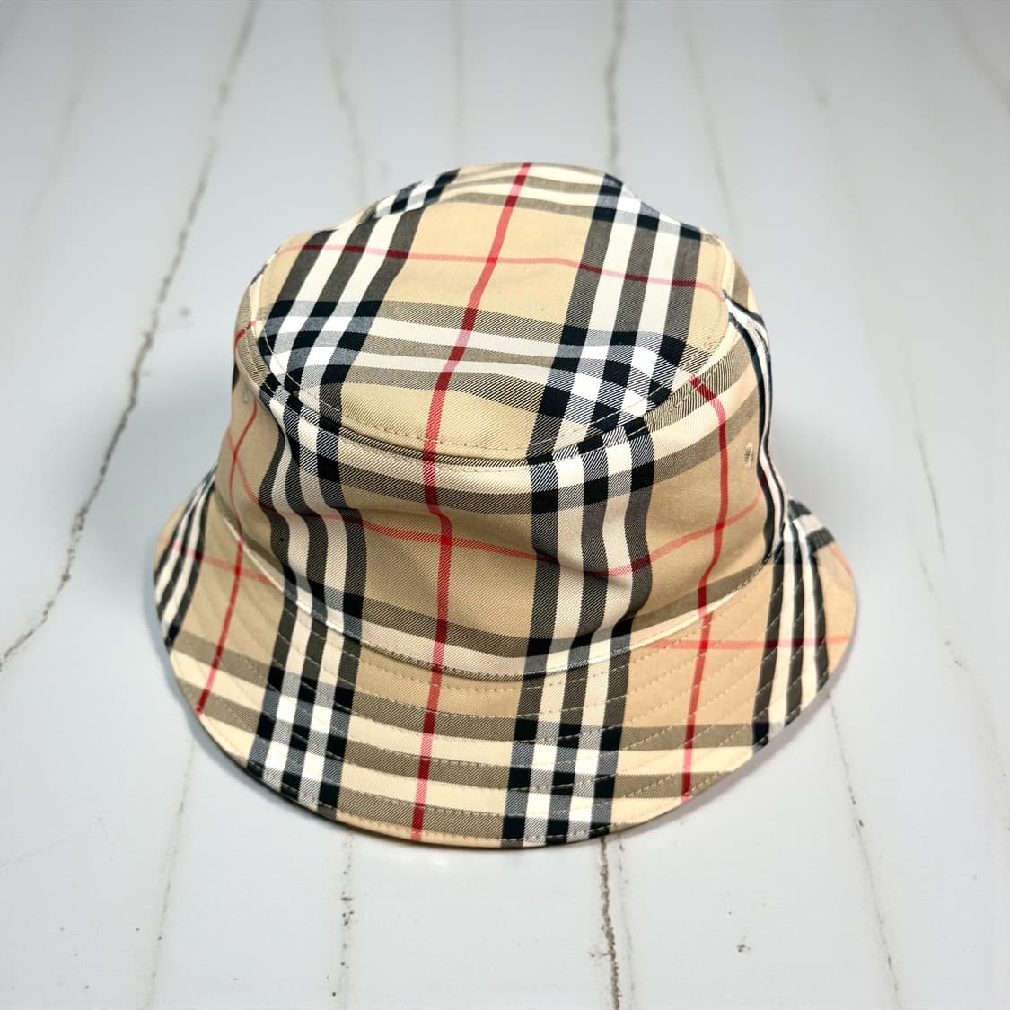 버버리 신형 화이트라벨 버킷햇 상품이미지3