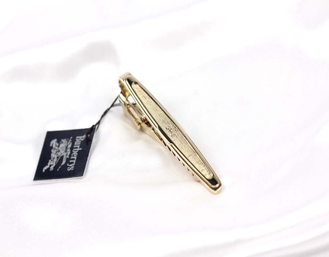 버버리 미사용 S등급 5.2cm 남자 명품 넥타이핀 상품이미지2