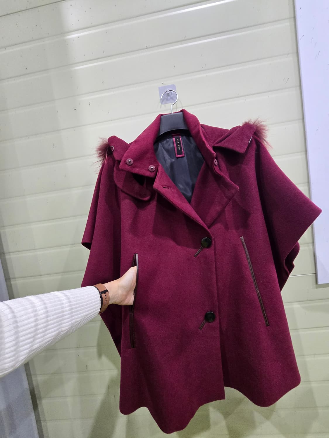 버건디 케이프 모직 코트 FREE 상품이미지7