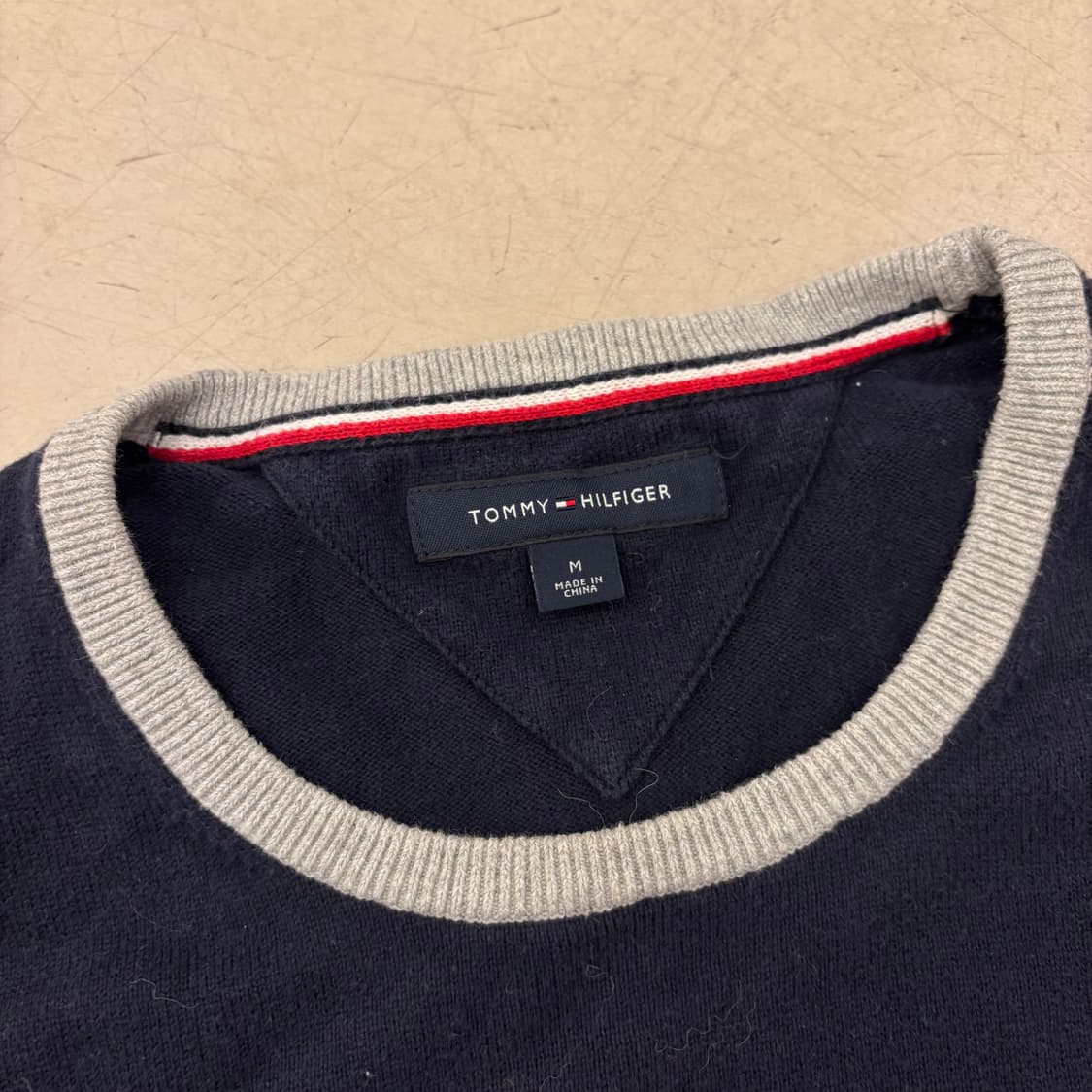 타미힐피거 플래그 빅로고 네이비 니트 상품이미지3