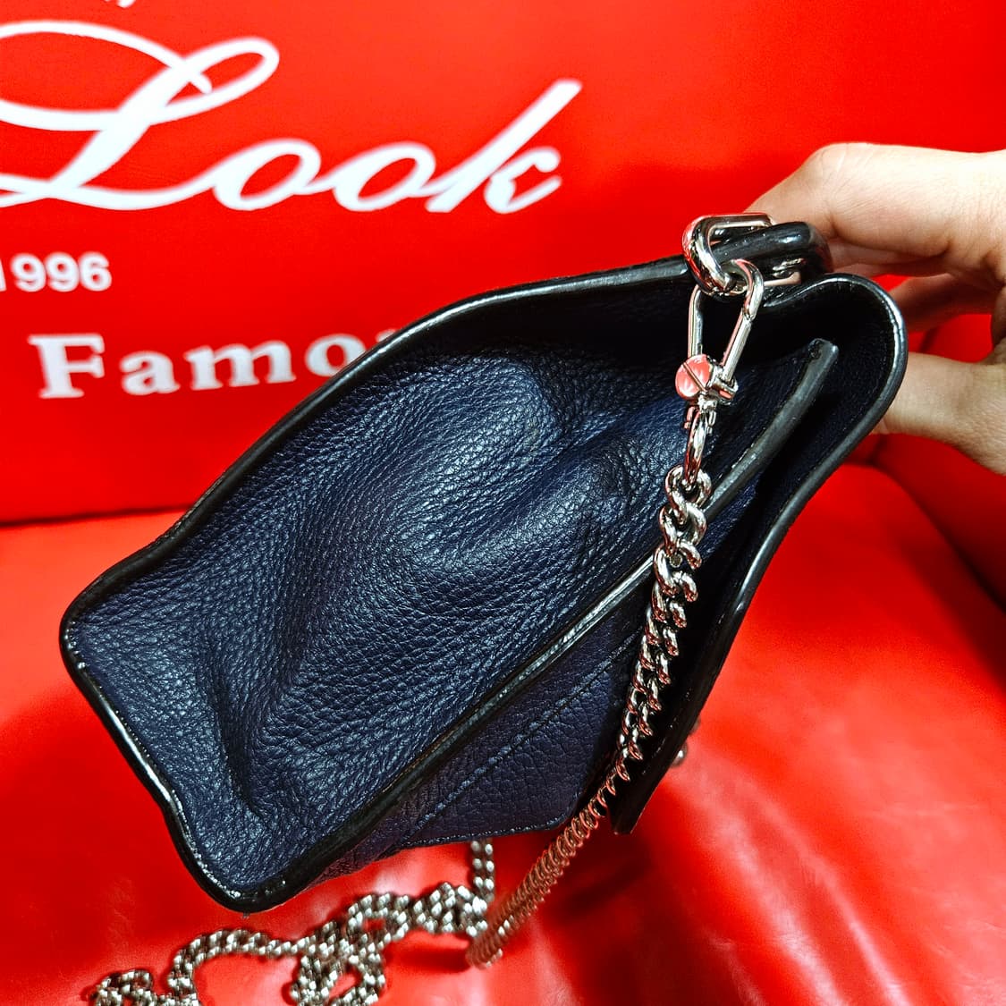 발리(BALLY) SUZY 실버 체인 크로스백 24 x 23 x 7 상품이미지3