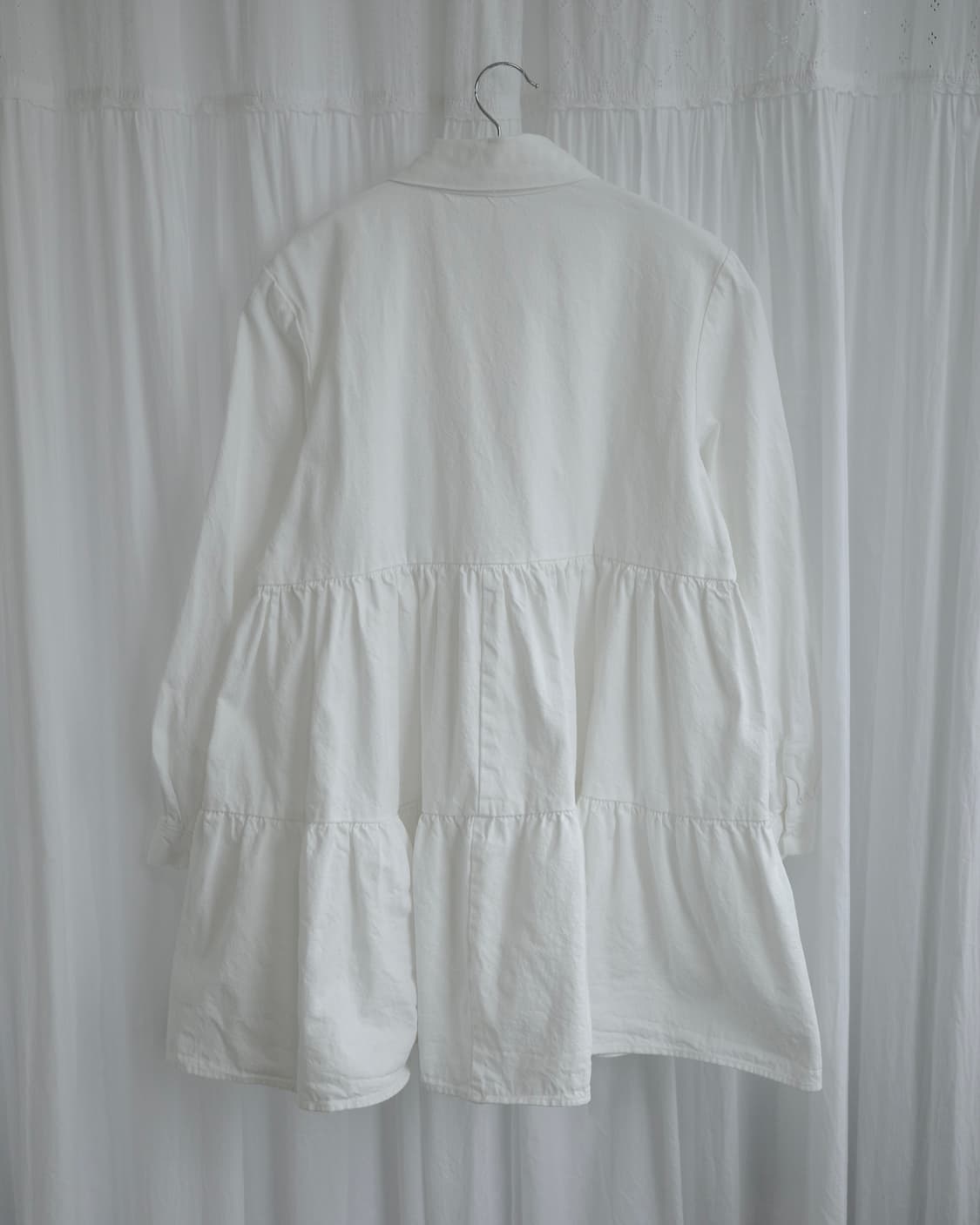 White frill shirt 상품이미지2