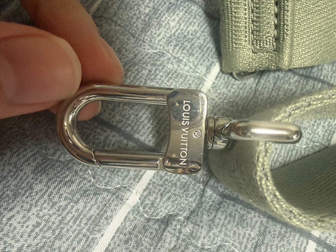 루이비통 모노그램 키폴 카키 반둘리에 25 민트급 상품이미지4