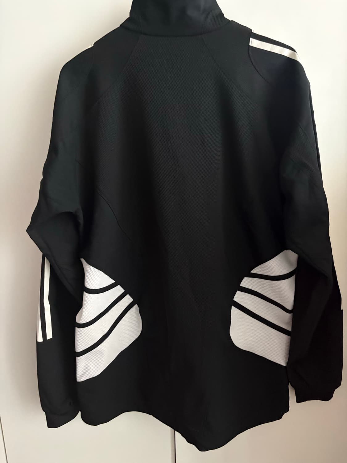 아디다스 포모션 검은색 트랙 자켓 져지 트랙탑 L 100 상품이미지2