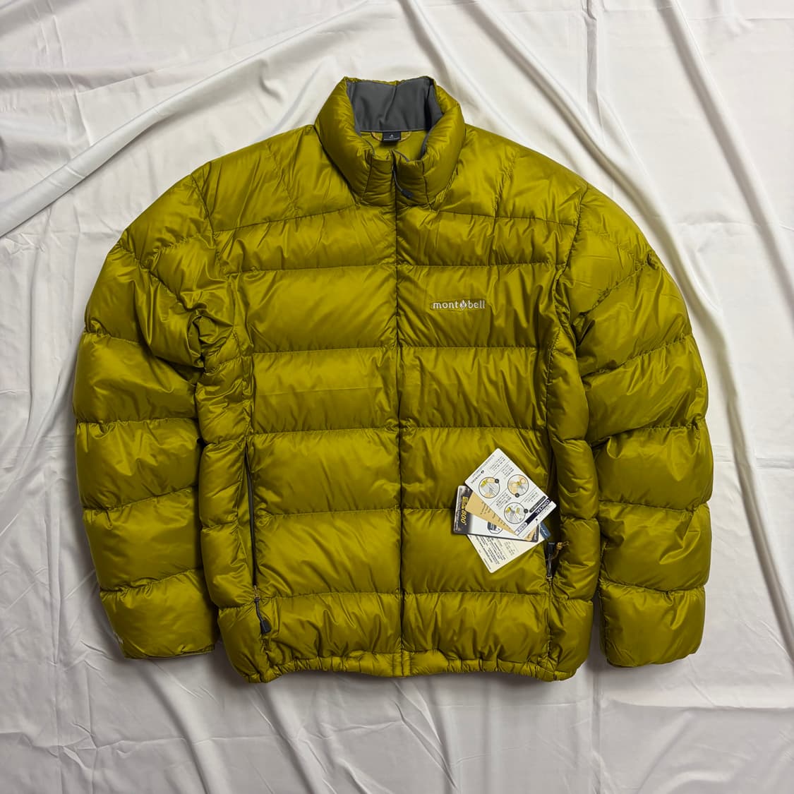 (새상품) [XL] 몽벨 라이트 알파인 다운 자켓 오일 옐로우 상품이미지2