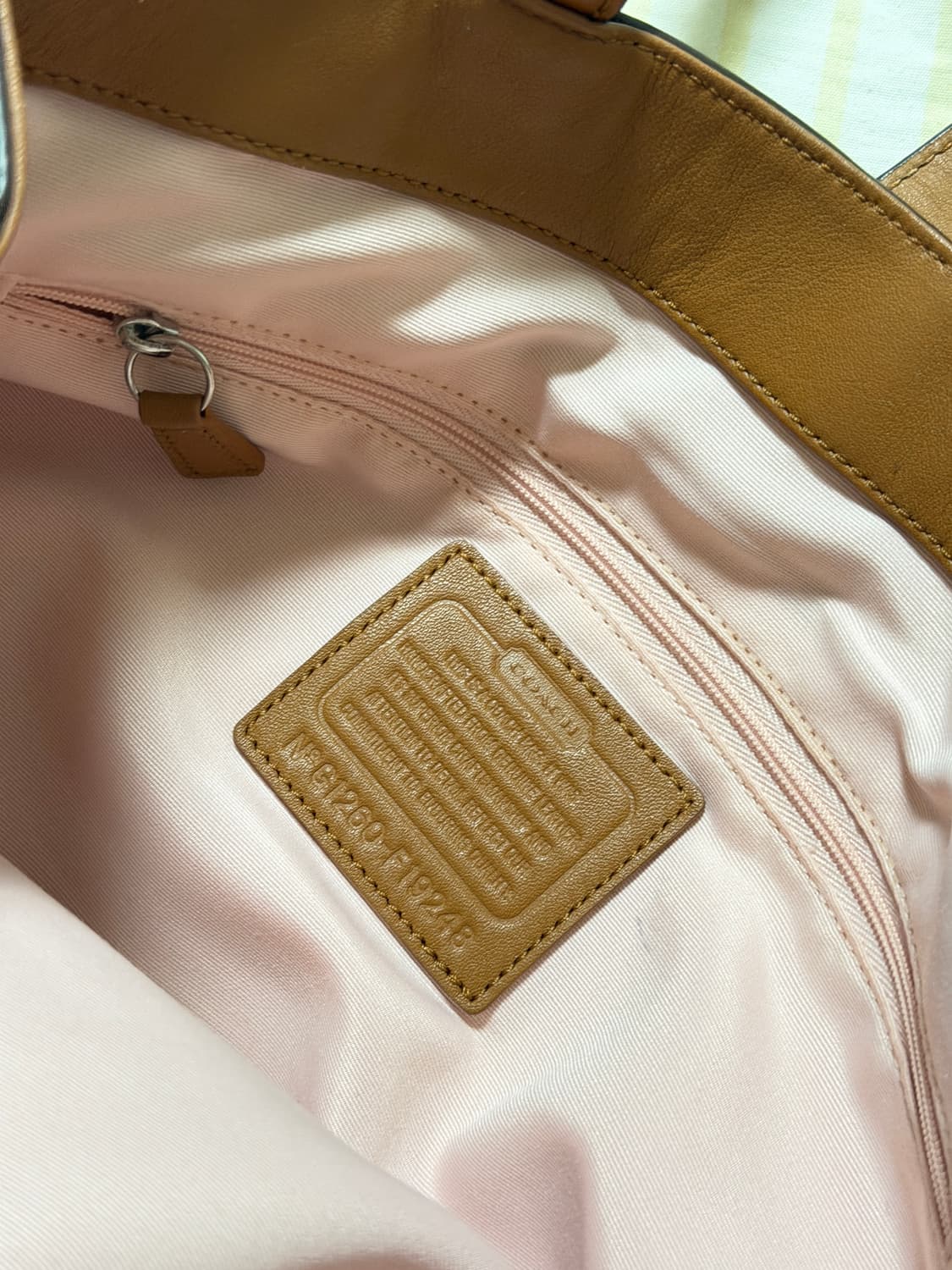 코치 아이보리 숄더백 상품이미지6