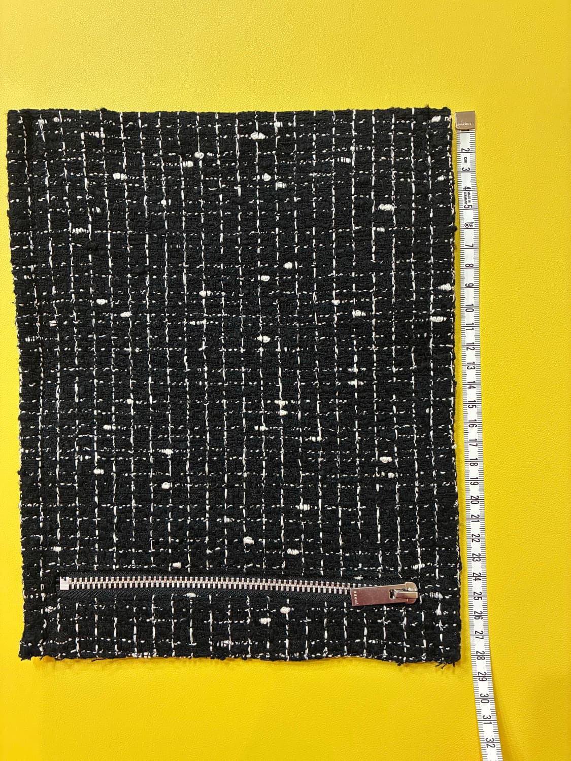 [새상품/정품] sacai 트위드 로고 지퍼 클러치 🖤 상품이미지8