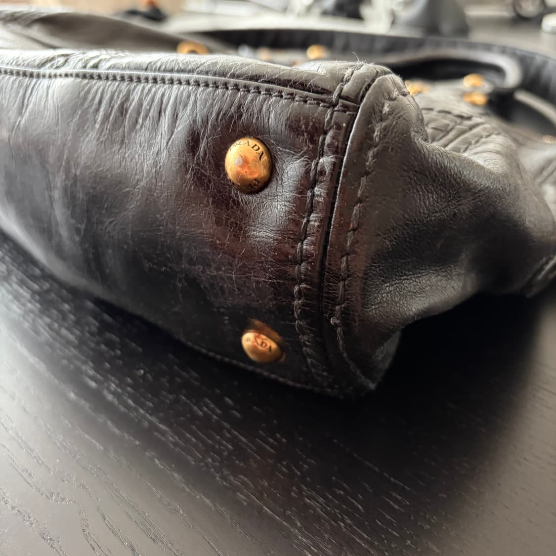 프라다 비텔로 샤인백 블랙 토트백 상품이미지8