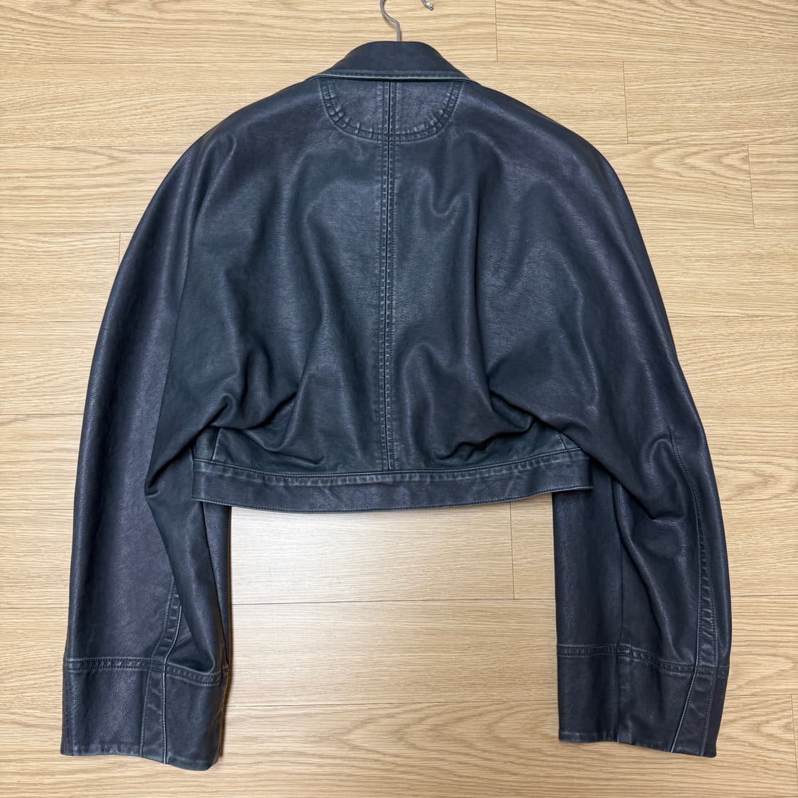 더일마 레더 라이더 크롭 점퍼 자켓 상품이미지4