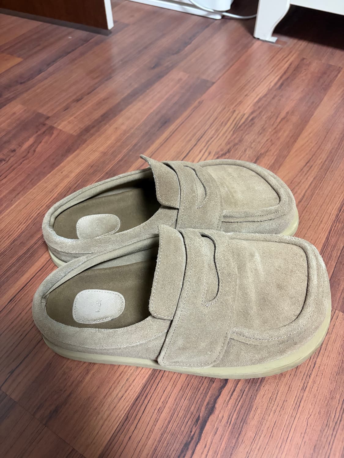 킨치 패디드 뮬 브라운 280 상품이미지4