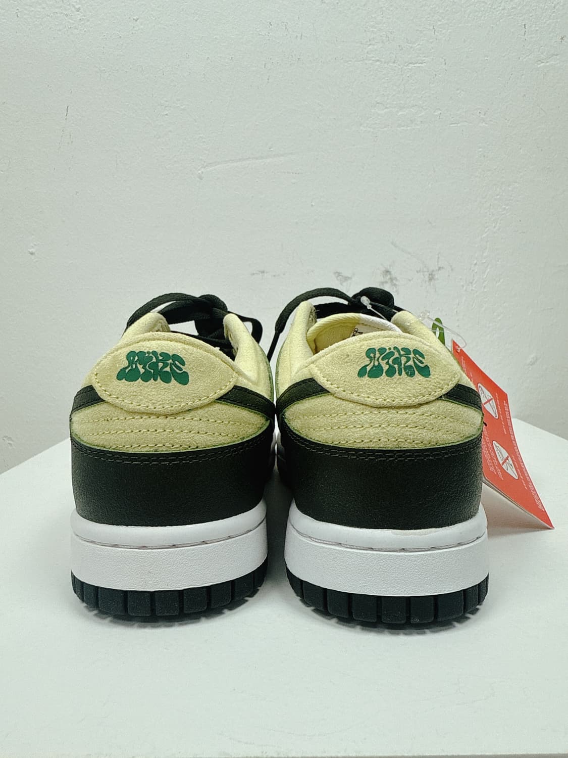 (정품/새상품) NIKE 나이키 여성 아보카도 덩크 로우 스니커즈 상품이미지5