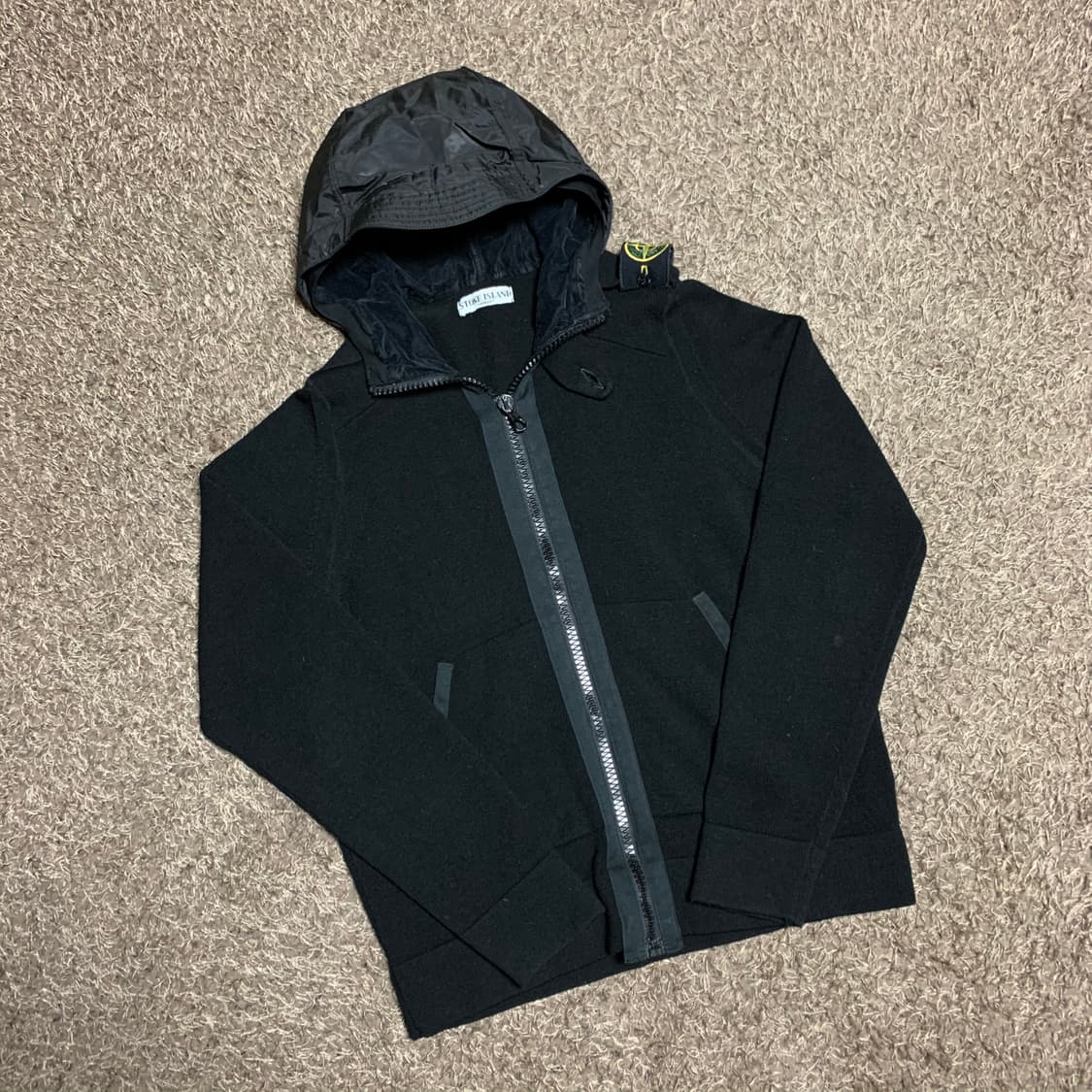 스톤아일랜드 어깨와펜 니트집업 상품이미지1