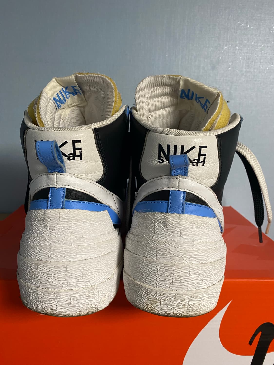 나이키 사카이 블레이저 흰파 300 상품이미지4